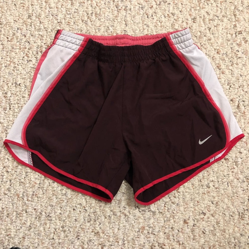 NIKE— Women’s Tempo Shorts